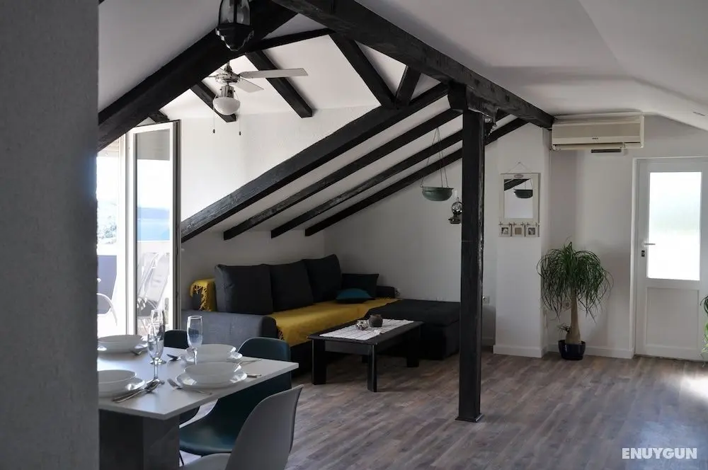 Špiro - Parking and Barbecue - A2 Potkrovlje - Öne Çıkan Resim