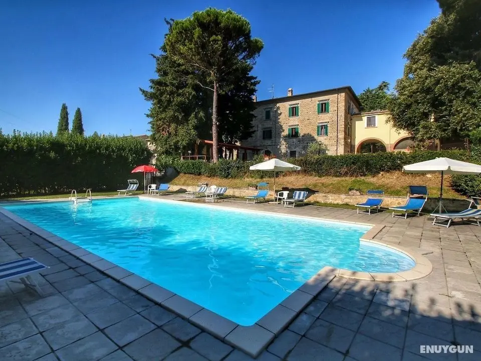Splendid Farmhouse in Gualdo Cattaneo with Hot Tub - Öne Çıkan Resim