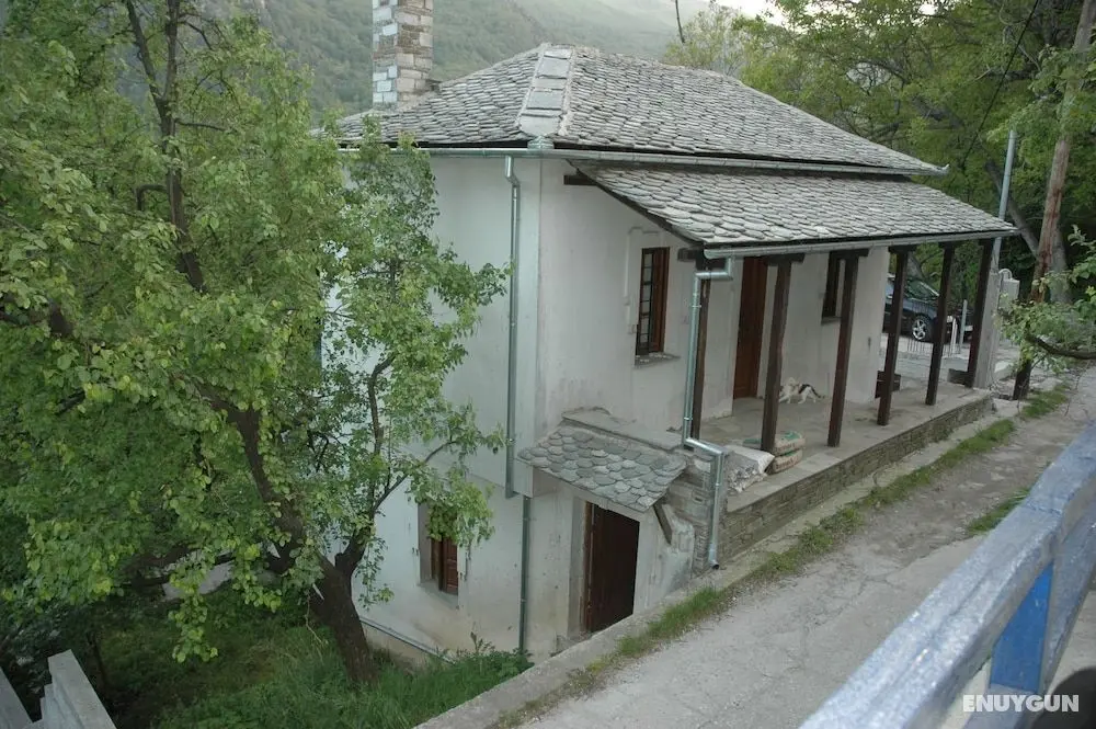 Split-level house in East Pelion - Öne Çıkan Resim