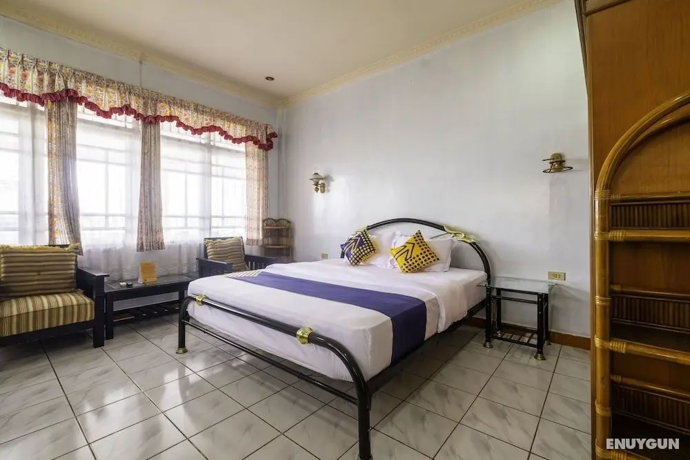 SPOT ON 1896 Hotel Mahkota Pantai - Öne Çıkan Resim