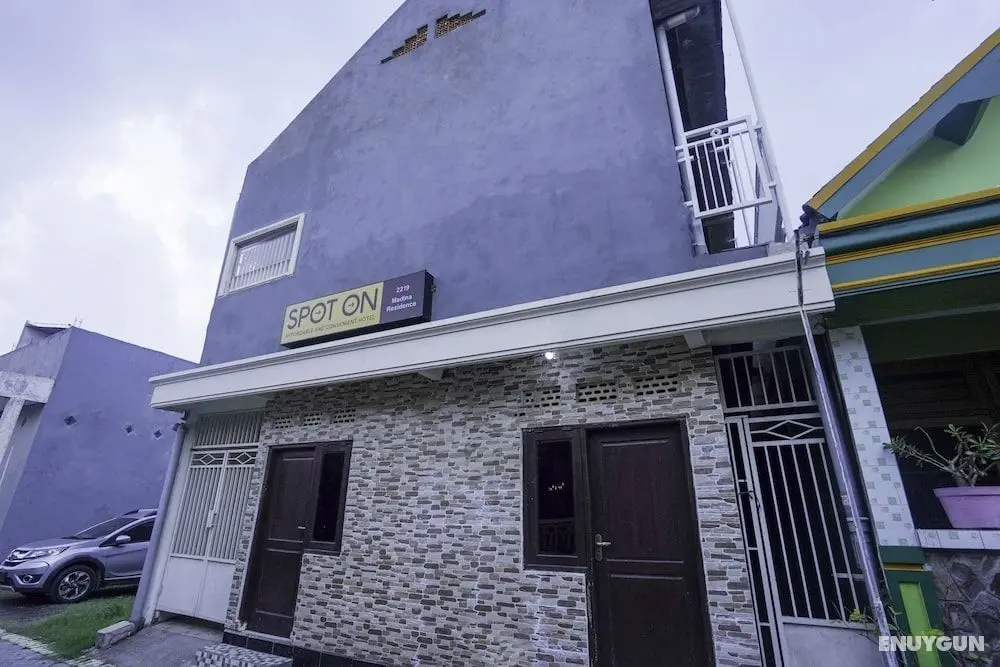 SPOT ON 2219 Madina Residence Syariah - Dış Mekan