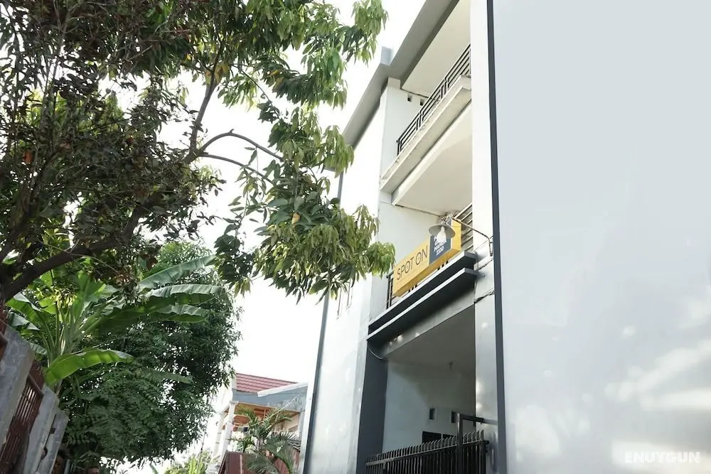 SPOT ON 2330 Pondok Grand Mamoa - Dış Mekan