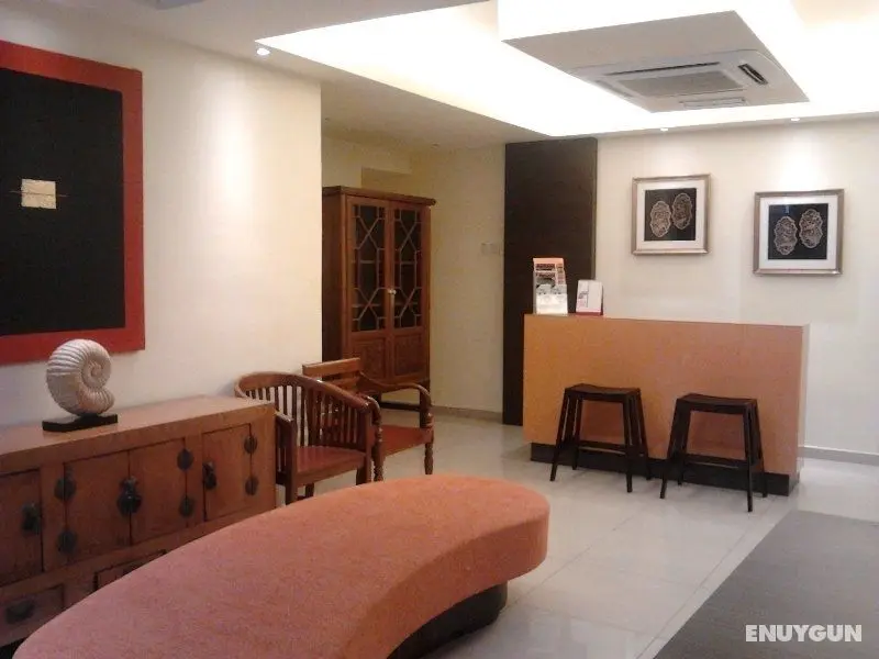 Spot On 89698 Budget Inn Hotel - Genel