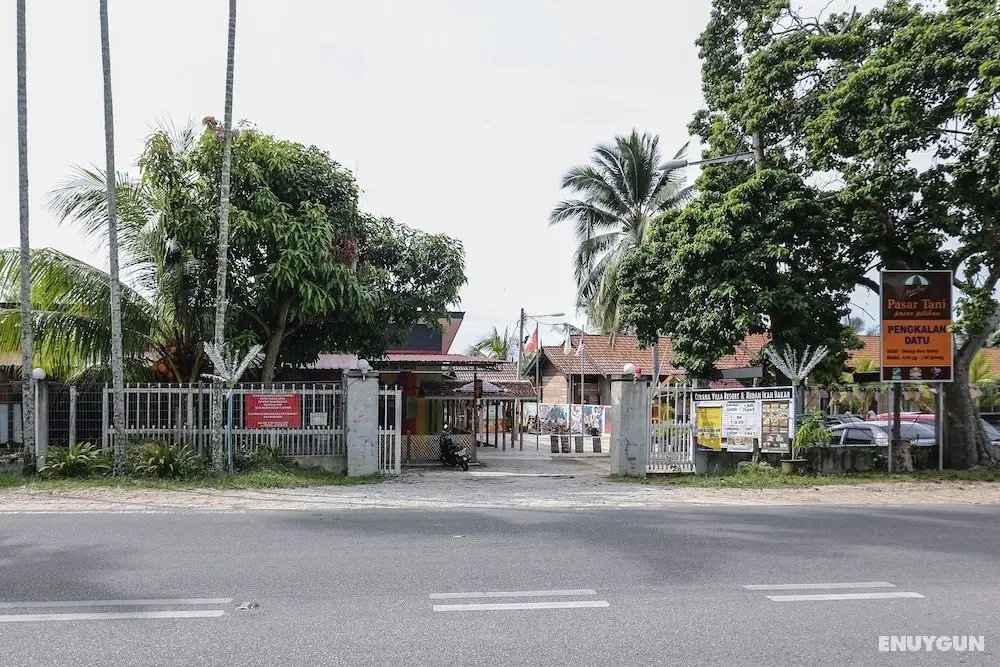 SPOT ON 90012 Cerana Villa Resort & Medan Ikan Bakar - Dış Mekan
