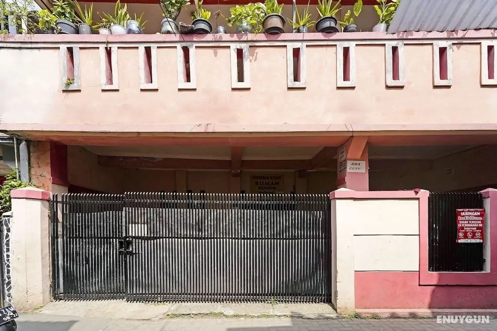 SPOT ON 91367 Rumah Bundo Syariah - Öne Çıkan Resim