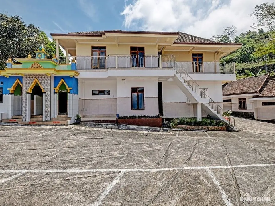SPOT ON 91677 Hotel Citra Dewi 3 - Dış Mekan