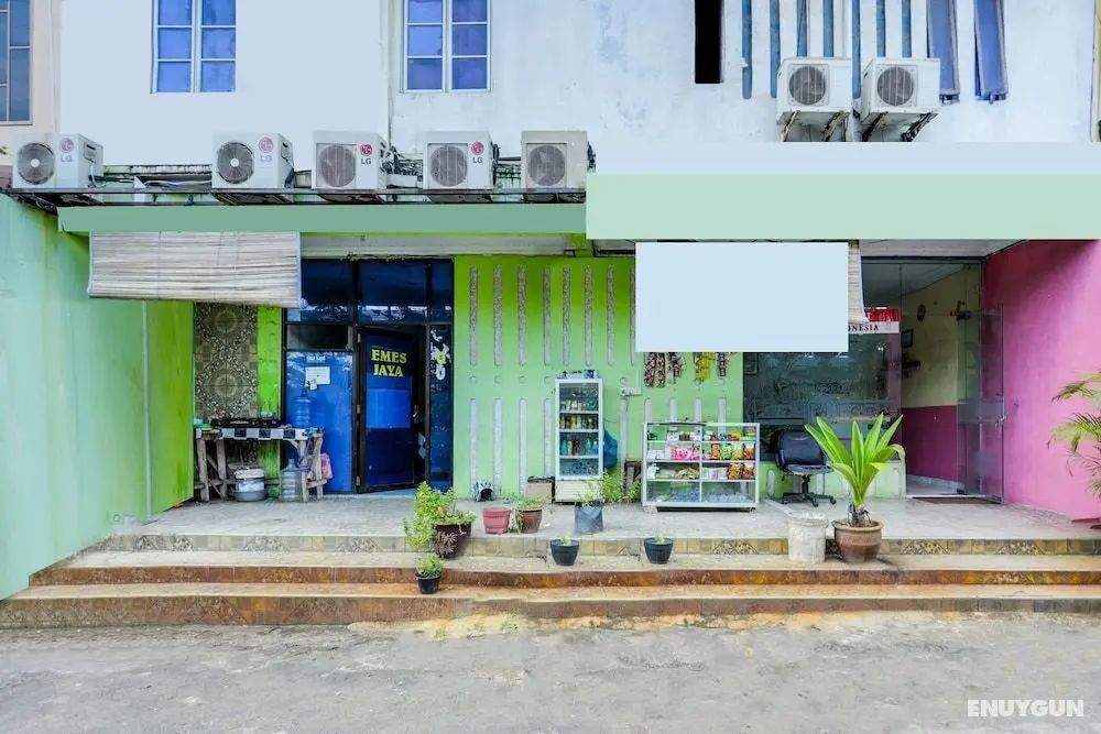 SPOT ON 91879 Emes Jaya Homestay - Öne Çıkan Resim