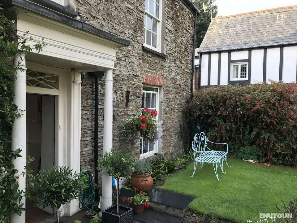 Spring Gardens B&B - Dış Mekan