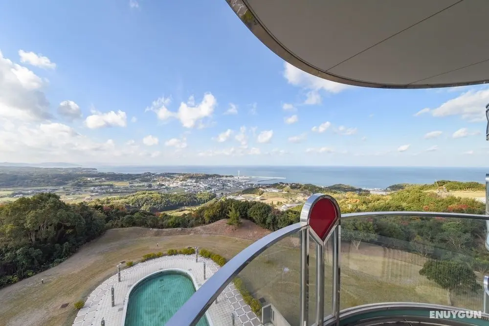 Spring Golf & Art Resort Awaji - Oda Manzaraları