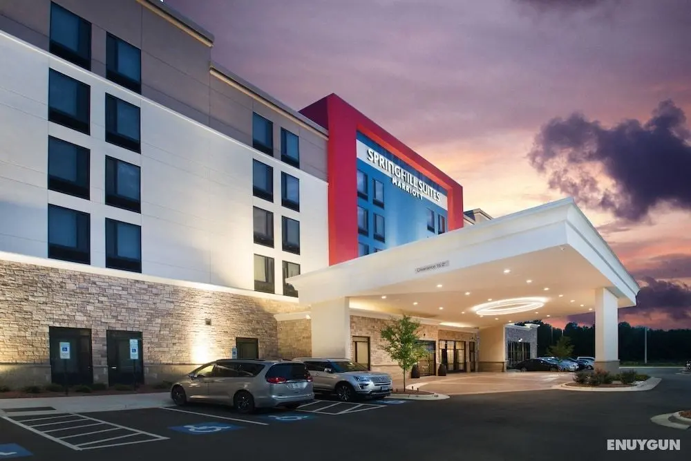 SpringHill Suites by Marriott Fayetteville Fort Bragg - Dış Mekan