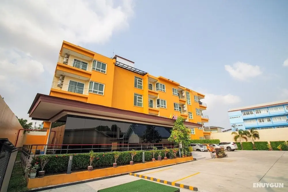 Sriracha Biz Residence - Dış Mekan