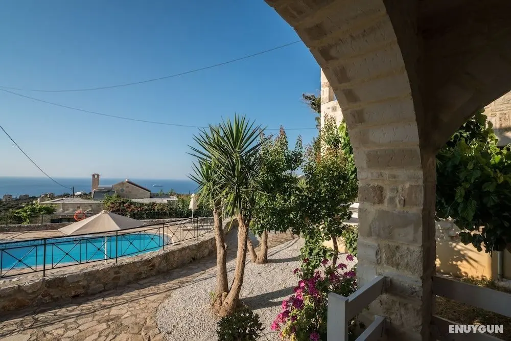 St. George's Retreat Village - Havuz