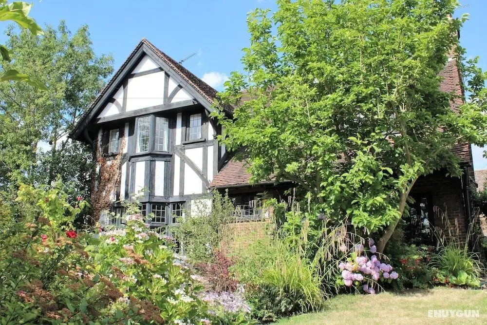 St. Stephens Guest House - Öne Çıkan Resim
