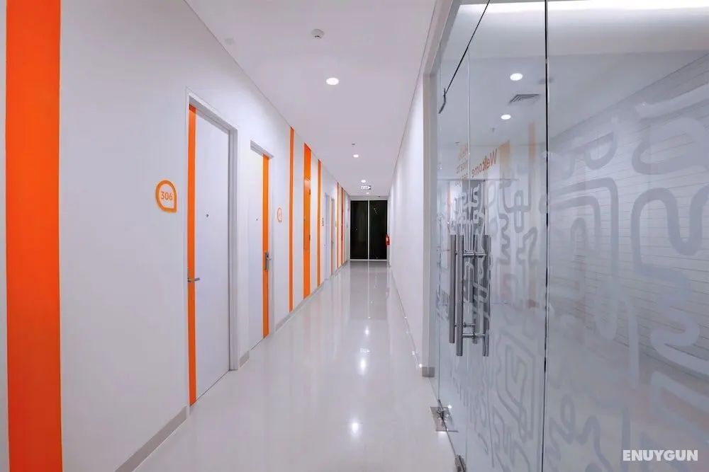 Starlet Hotel BSD City - CHSE Certified - Lobi