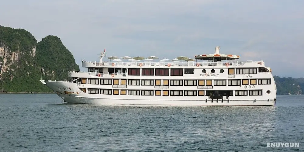 Starlight Cruiser - Öne Çıkan Resim