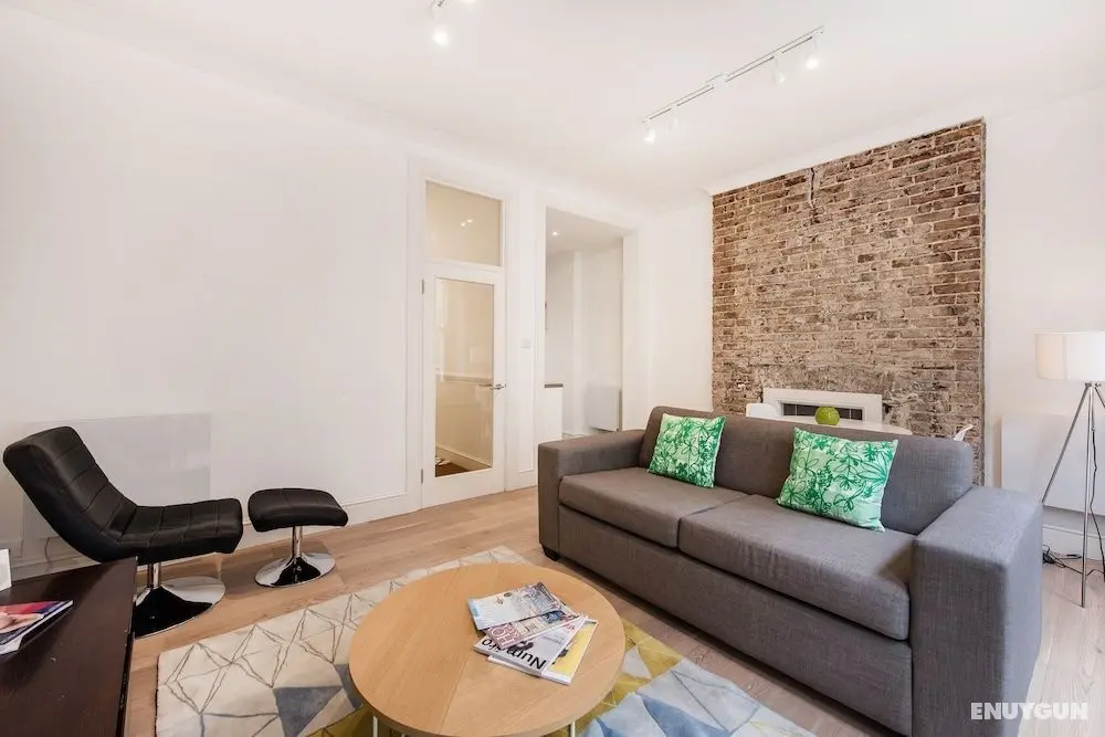 Stay At Mine - Archer Street - Öne Çıkan Resim