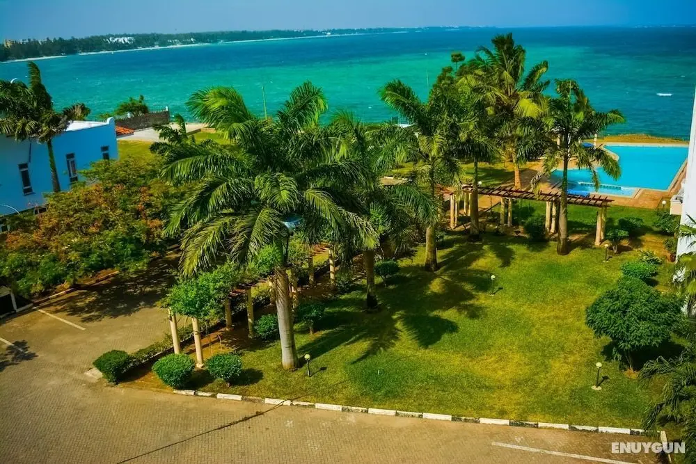 Stay.Plus Almasi Beachfront Apartments - Öne Çıkan Resim