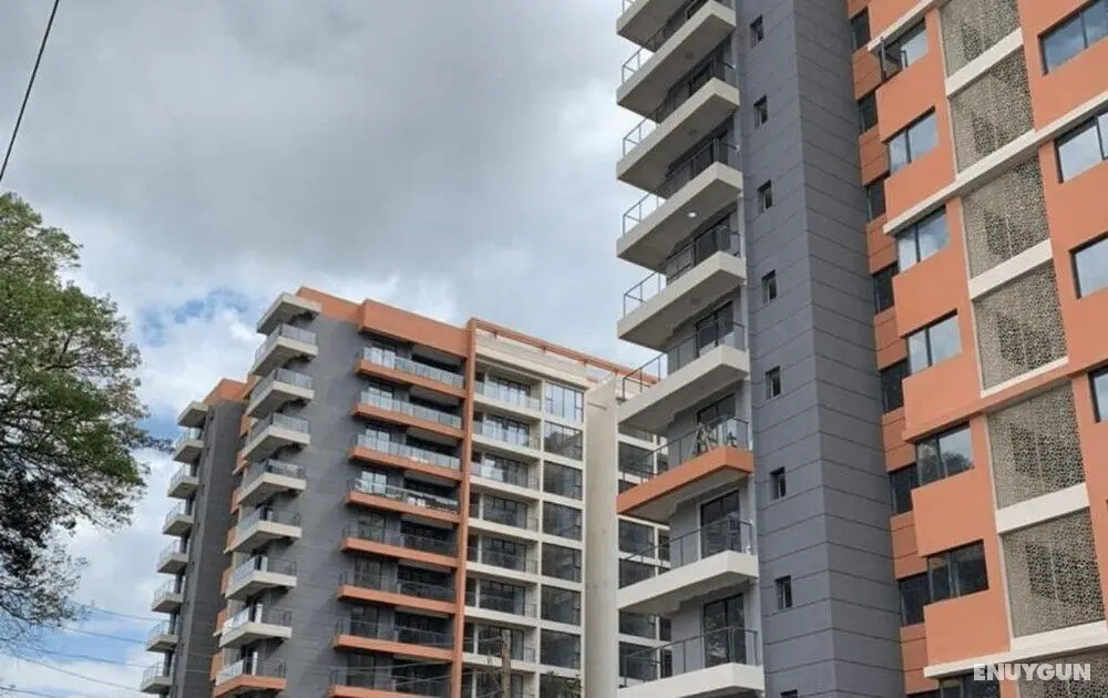 Stay.Plus Lavington Luxury Apartment - Dış Mekan
