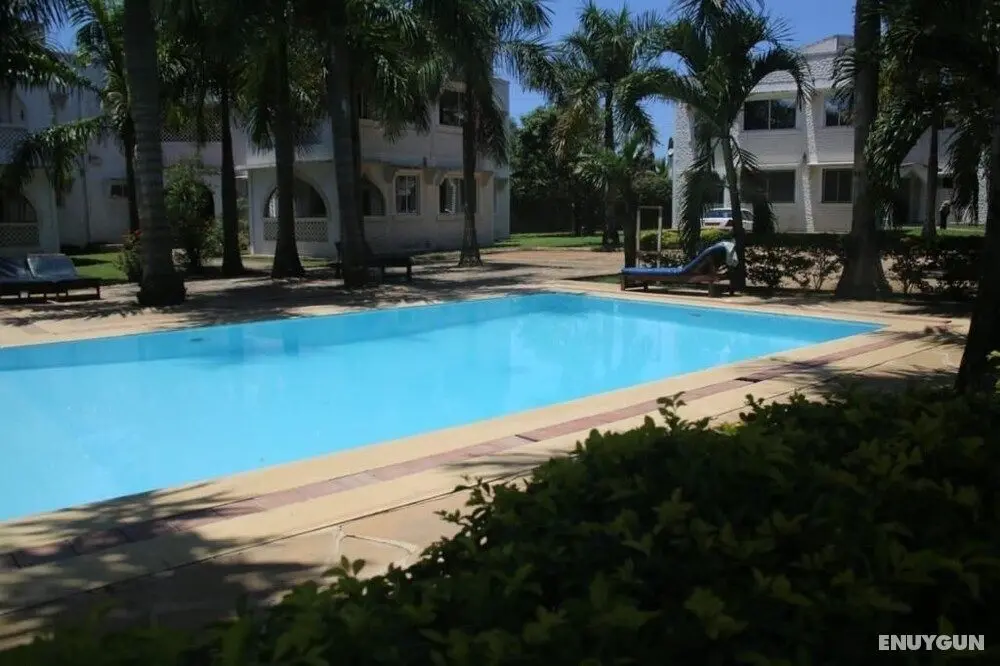 Stay.Plus Royal Palms Apartments Mtwapa - Havuz