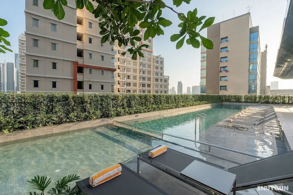Staybridge Suites Bangkok Sukhumvit, an IHG Hotel - Havuz