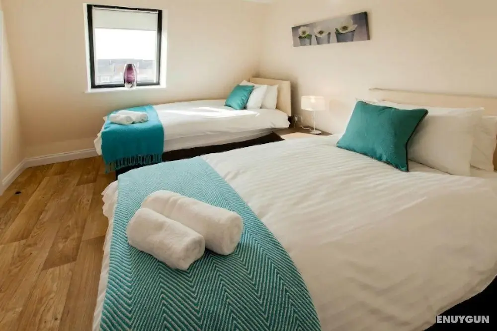 Stayzo Castle Point Apartments Premier Lodge - Öne Çıkan Resim