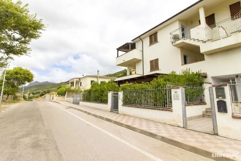 Stella del Coghinas Bright Flat with Terrace - Dış Mekan