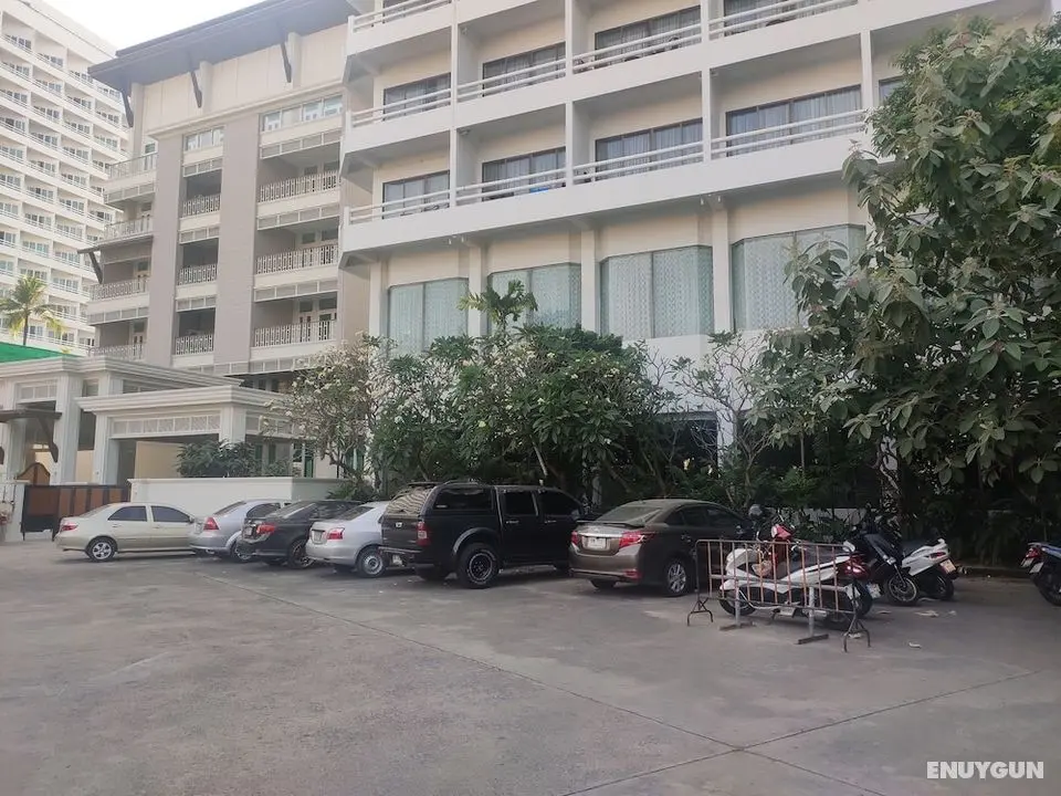 Hotel Stern Pattaya - Dış Mekan