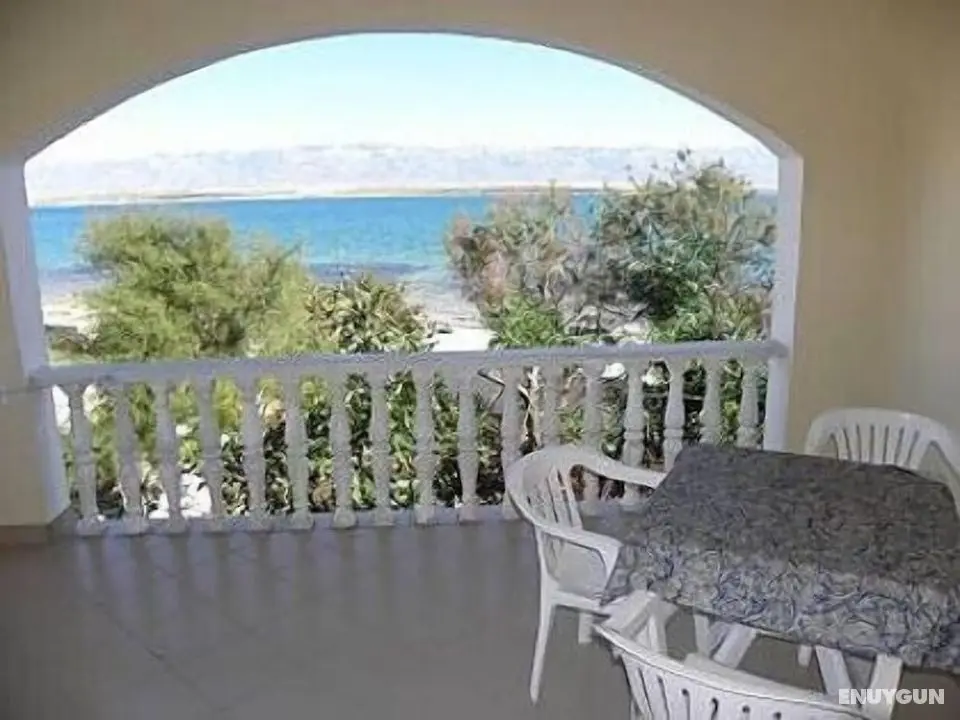 Stjepan- 10 m From Beach - A3 1.kat Lijevo - Öne Çıkan Resim