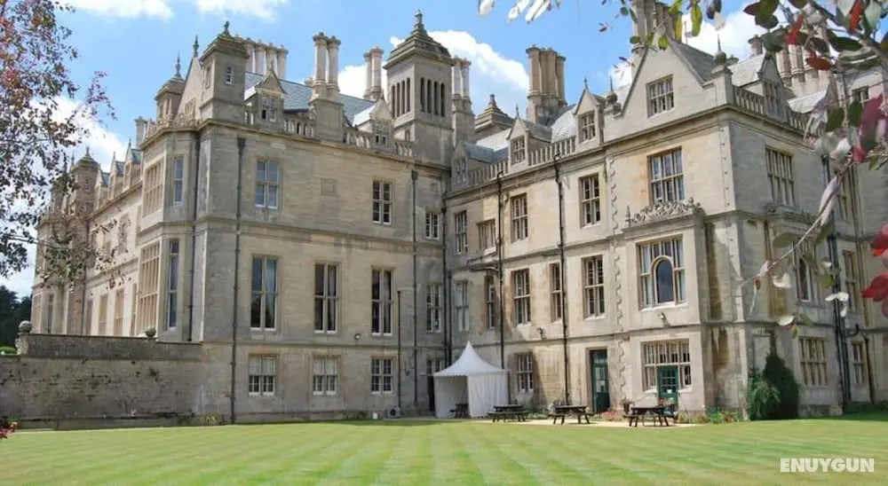 Stoke Rochford Hall - Öne Çıkan Resim