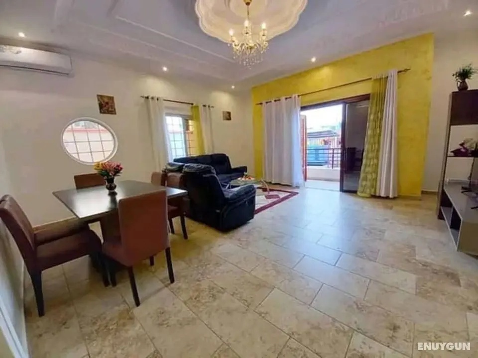 Stoning 3-bed Apartment by the Beach in Kribi - Oda