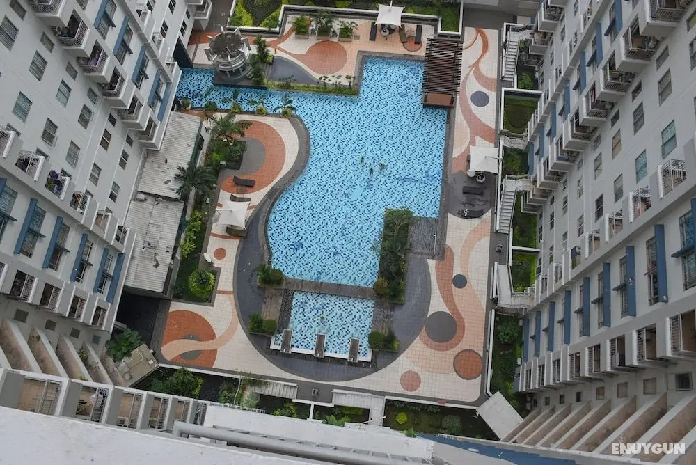 Strategic 2Br At Sudirman Park Apartment Near Tanah Abang By Travelio - Konum Öne Çıkanlar