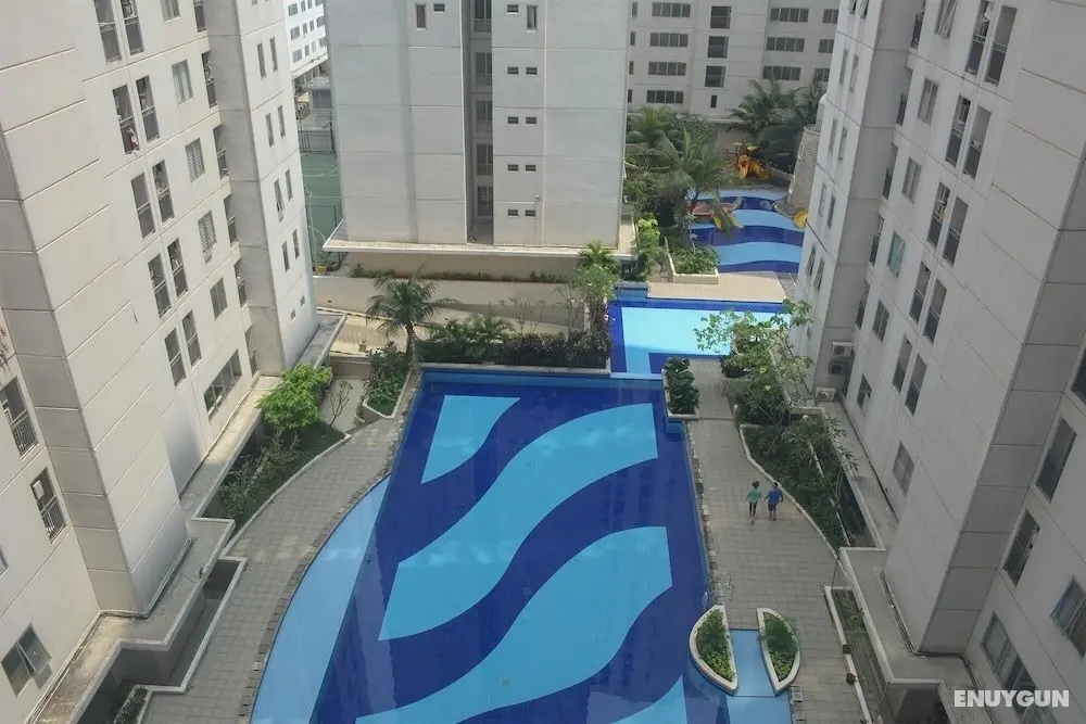 Strategic And Comfortable 1Br At Bassura City Apartment - Havuz