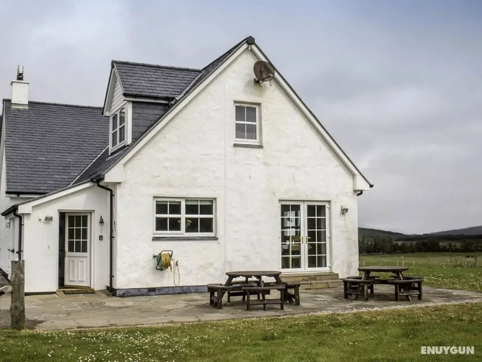 Strath Glebe Kilbride - Oda