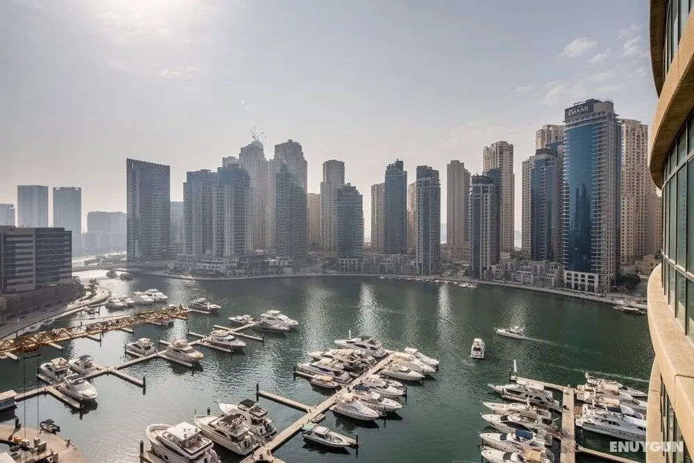 Striking 1BR in Dubai Marina - Minutes From Beach - İç Mekan