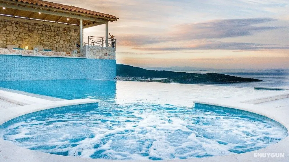 Villa with Striking views over the infinity Pool - Havuz