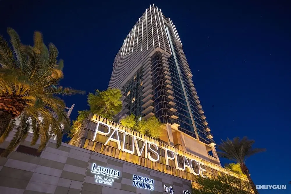 StripViewSuites at Palms Place - Öne Çıkan Resim