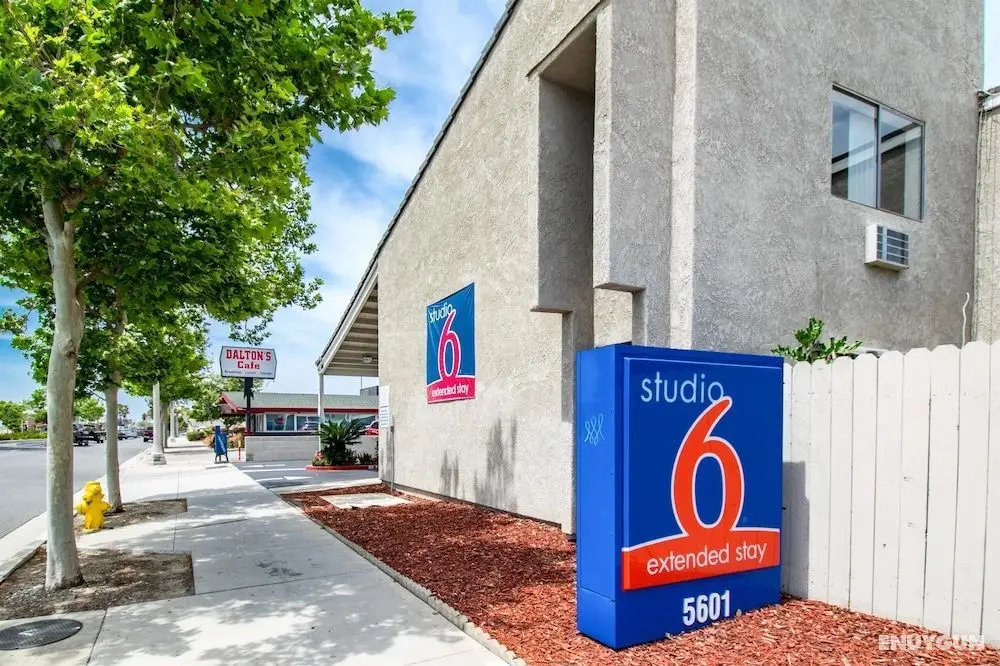 Studio 6 Cypress, CA - Öne Çıkan Resim