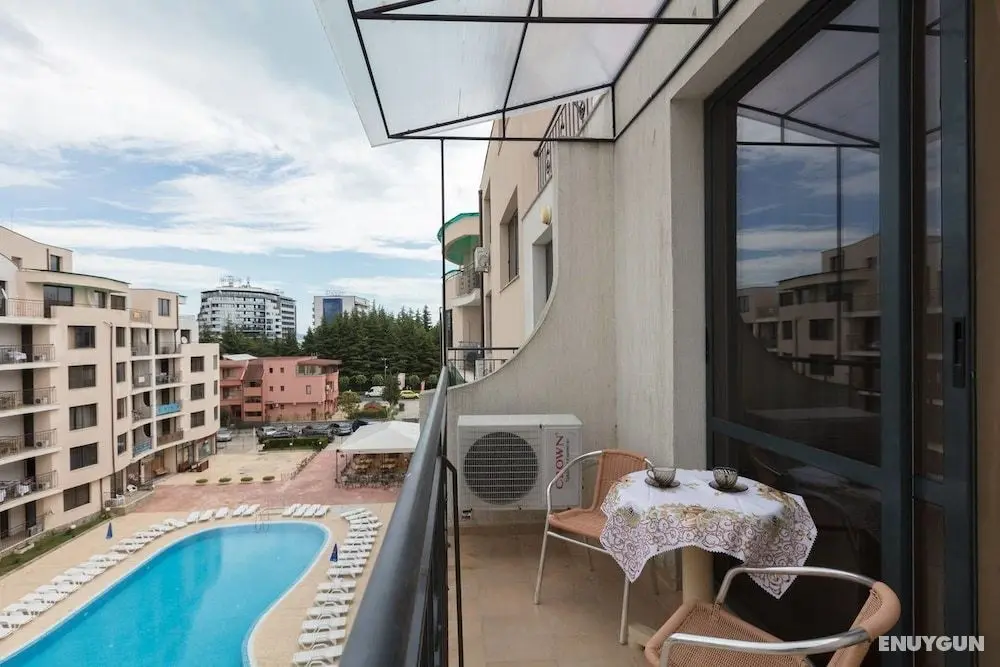 Studio with Balcony and Pool View - Konum Öne Çıkanlar