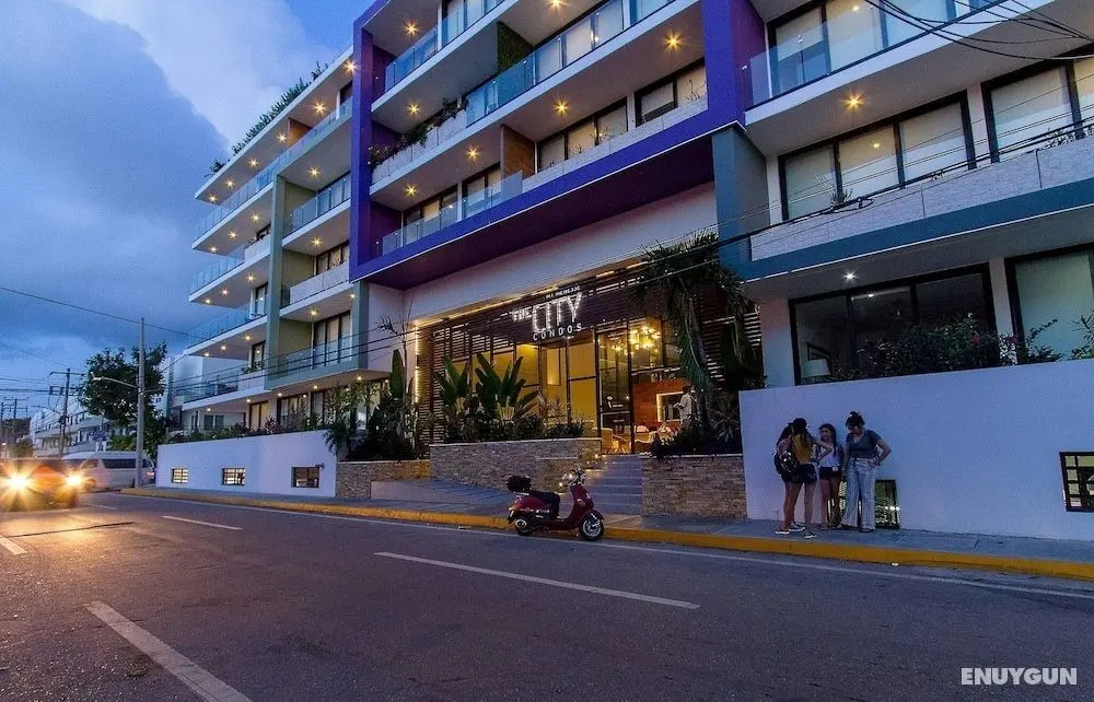 Studio Close to 5th Av w Amazing Roof Pool View, Gym, Spa and More - Dış Mekan