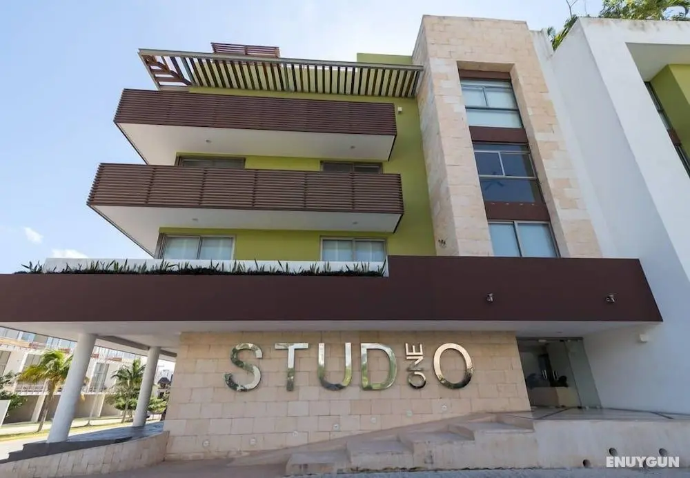 Studio one 203 by CocoBR - Öne Çıkan Resim