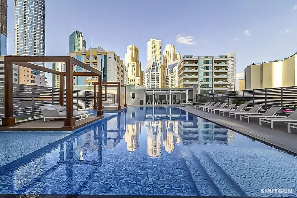Studio One Dubai Marina - Havuz