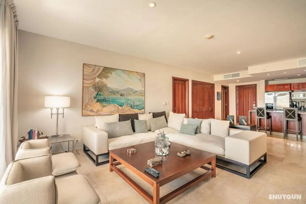 Stunning Apt w Beach View and Interior Jacuzzi at Punta Palmera CB4 - Oda