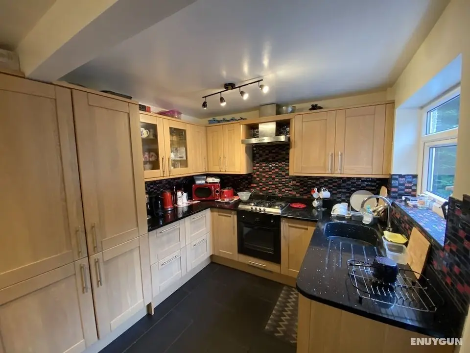 Stunning Beautiful 4-bed House in South Wales - Öne Çıkan Resim