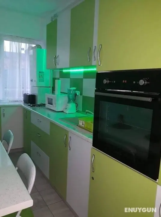 Stunning Green Studio 43 - Öne Çıkan Resim