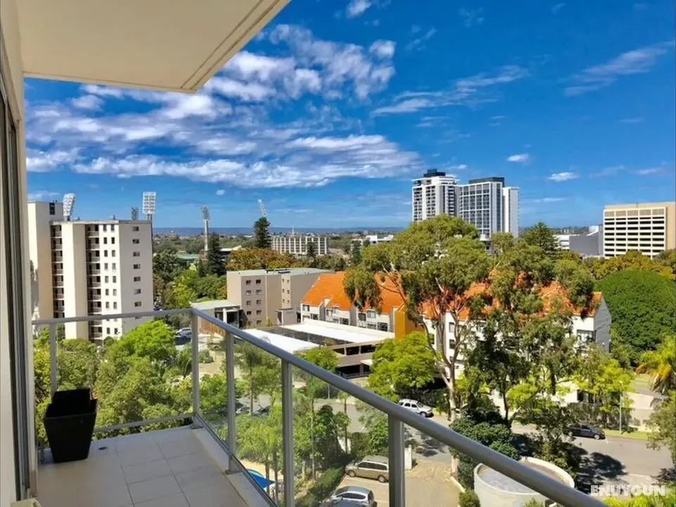 Stunning Two-storey Apartment in Perth's CBD - Oda Düzeni