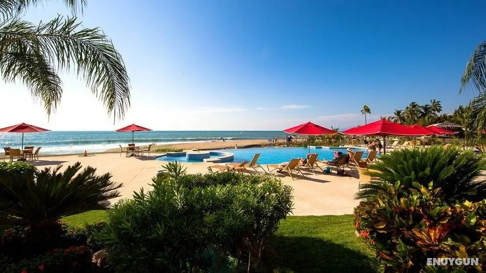 Stunning Upgraded Condo All Oceanfront - Öne Çıkan Resim
