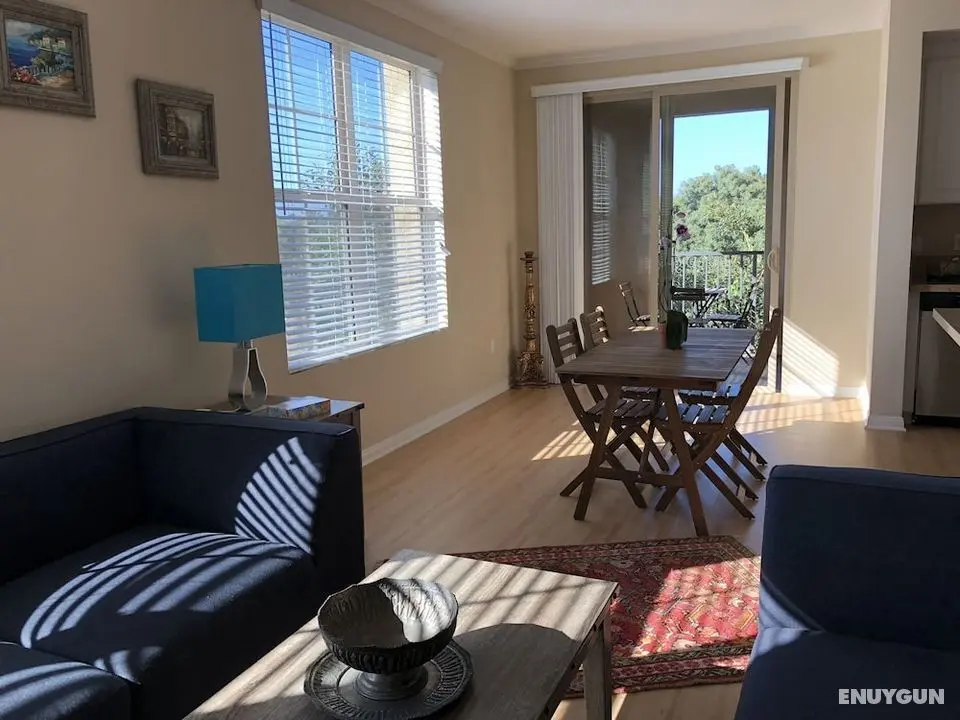 Resort Style Luxury 2BD Suite in Irvine's Spectrum Center - Öne Çıkan Resim