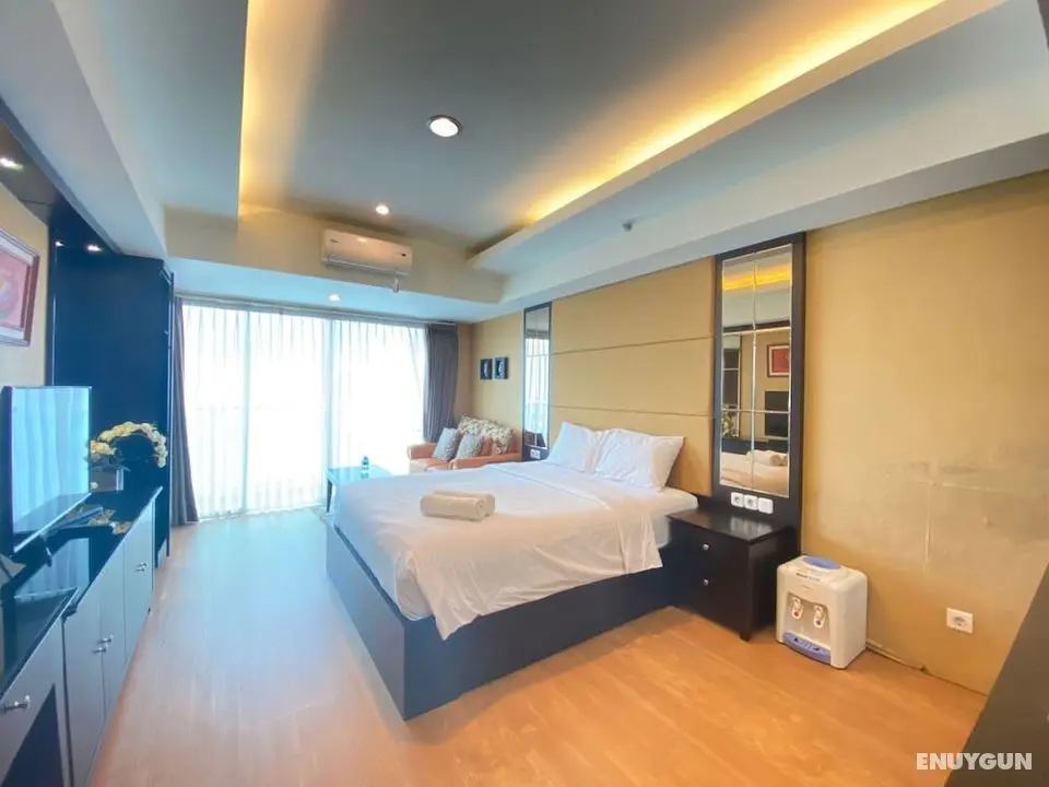 Stylish & Comfy Studio Room No Kitchen at Tamansari La Grande - Öne Çıkan Resim