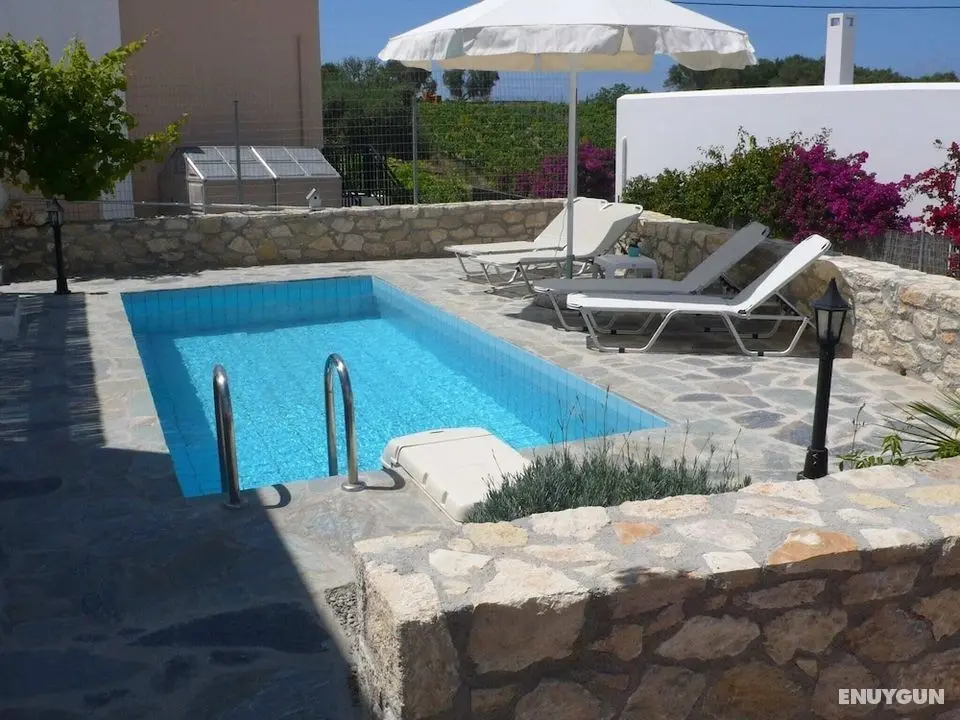 Stylish Villa in Loutra with Private Pool & Garden near Sea Beach - Öne Çıkan Resim