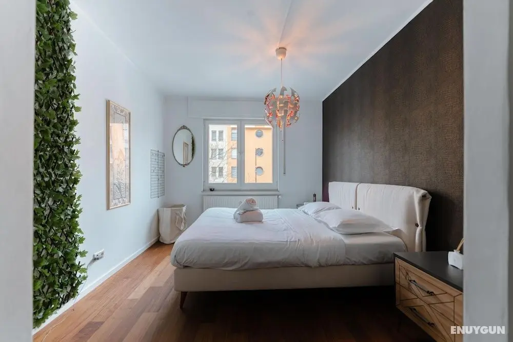 Stylish Open 1BR Apt in Cents w Balcony - Öne Çıkan Resim